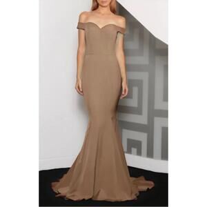 NEW JADORE plain off the shoulder gown in latte